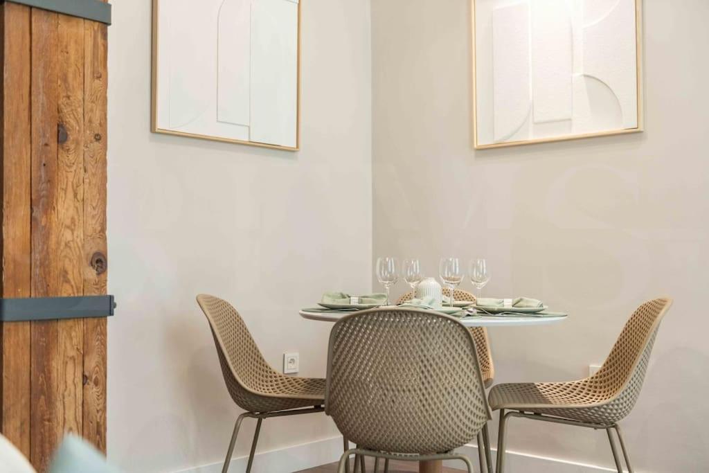 Eclectic & Elegant Apartment By Rems Malaga Zewnętrze zdjęcie