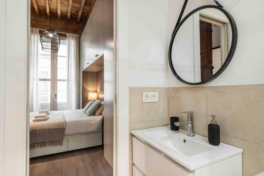 Eclectic & Elegant Apartment By Rems Malaga Zewnętrze zdjęcie